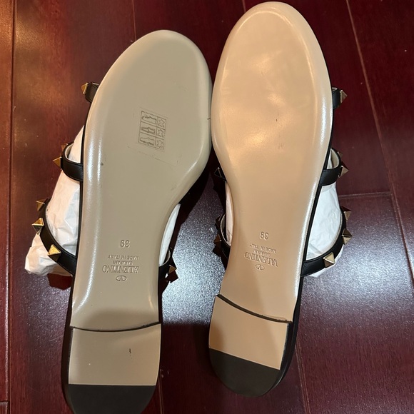 Valentino Sandals - Picture 7 of 7